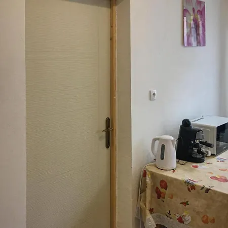 Beautiful In W/ 3 Bedrooms
